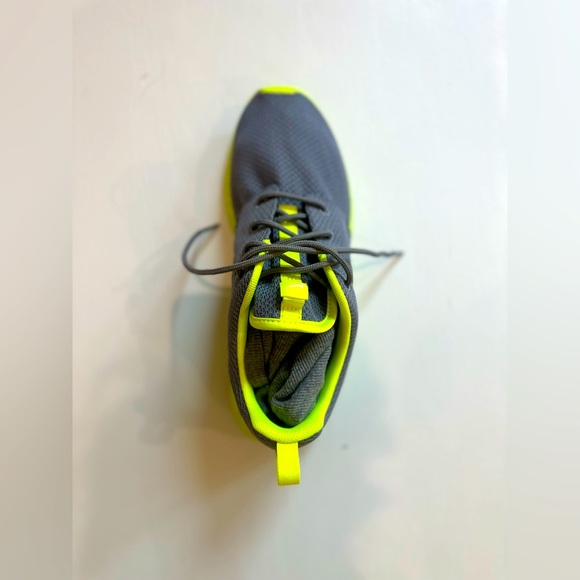 EUC, Custom, one of a kind, Nike Fly, size 7, grey w/ neon yellow/green , “bye” - Picture 2 of 5